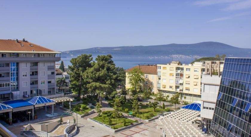 Magnolia Apartments Tivat Exterior photo